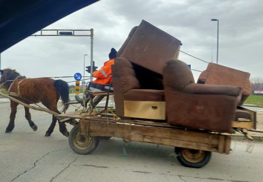 Foto vijest: Prednja vuča, jedna konjska snaga