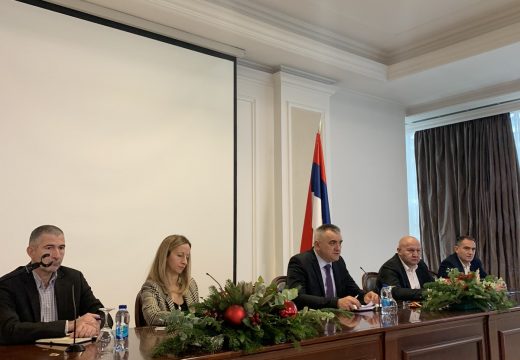 Agrar: Sastanak resornog ministra sa proizvođačima