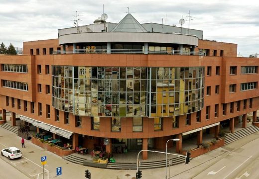 SIPA uhapsila šestoro inspektora UIO u Banjaluci, među njima ranije osuđivana Jelenu Majstorović