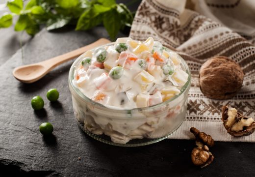 Ruska, francuska ili čak makedonska? Kako se u različitim zemljama svijeta zove omiljena salata