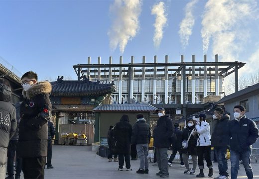 Kamion se zabio u ožalošćene pred krematorijumom, 17 poginulih