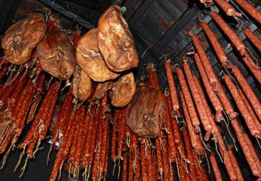 Hit poruka kradljivcima mesa: Kulen je otrovan, ne želim da vas nosim na duši