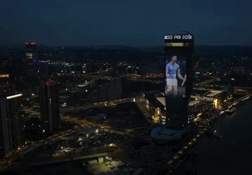 Sa Kule Beograd poslata poruka najboljem teniseru (Video)