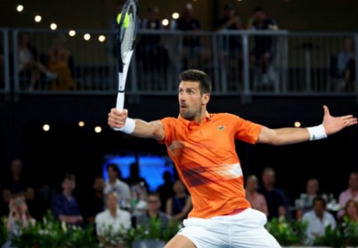 Novak na korak od stizanja Nadala: Danas finale Đokovića i Korde