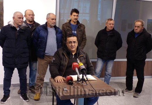 Ljudi nam žive u nehigijenskim uslovima, bez kupatila