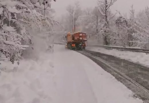 Sloveniju zahvatile obilne snježne padavine