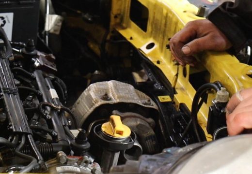 Svjetski dan automehaničara: Otišli smo malo do majstora (Foto/Video)