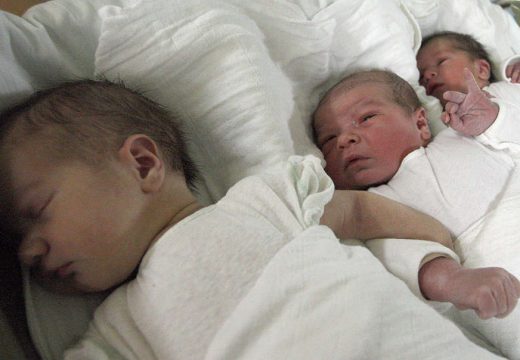 Rada Lazović u 5. deceniji na svijet donijela trojke, 2 kćerke i sina