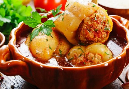 Posne punjene paprike: Isprobajte specijalitet po recepturi monaha sa Hilandara