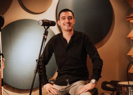 Aleksandar Dulić pobrao simpatije izvođenjem pjesama “Pukni zoro”i “Banjaluka” (Video)