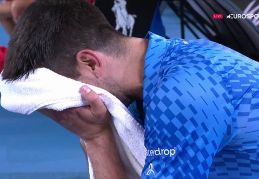 Stavio peškir preko lica, pa plakao na sav glas (Video)