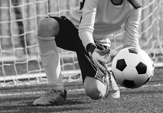 Odbranio penal, srušio se i preminuo