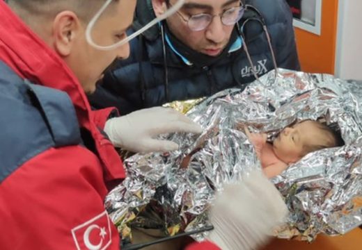 Majka četiri dana preživljavala s novorođenčetom