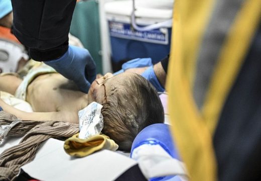 Sedmomjesečna beba spašena 140 sati nakon zemljotresa