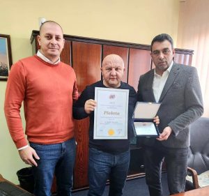 Uručena plaketa dr Zoranu Maletiću za doprinos održavanju sajma ”INTERAGRO”