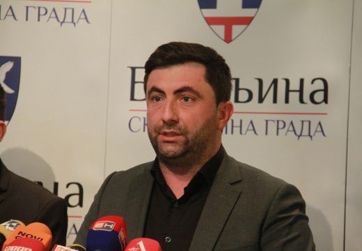Petrović potvrdio da KASNI PLATA ZAPOSLENIMA u Gradskoj upravi