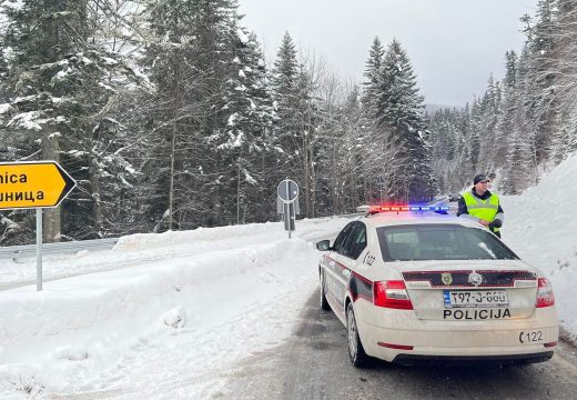 Policija zatvorila put na Bjelašnicu zbog zaleđene ceste