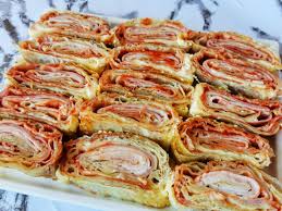 Savršeni PICA ROLAT : Brzo se pravi, a svi će ga voljeti za doručak ili večeru