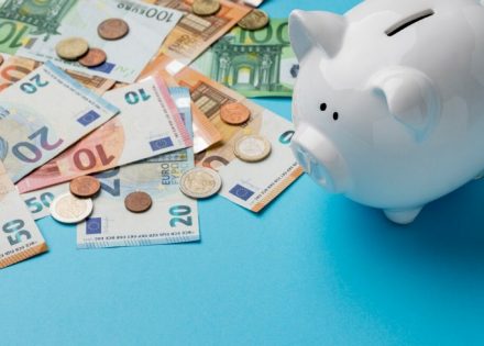 Analiza: Mogu li građani ostavljati novac “sa strane”?