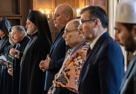 Muslimanski, hrišćanski i jevrejski lideri zajedno se molili za žrtve zemljotresa u Turskoj i Siriji