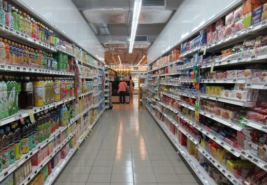 Gorivo znatno pojeftinilo, ko kupi kajmak na ostalim proizvodima?