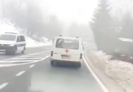 U kombiju hitne pomoći prevoze pelet (VIDEO)