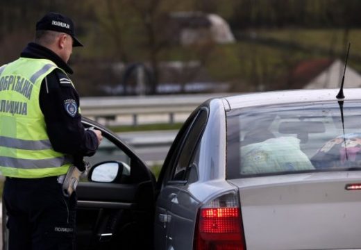 U Bijeljini pojačana kontrola tehničke ispravnosti vozila i posjedovanja zimske opreme