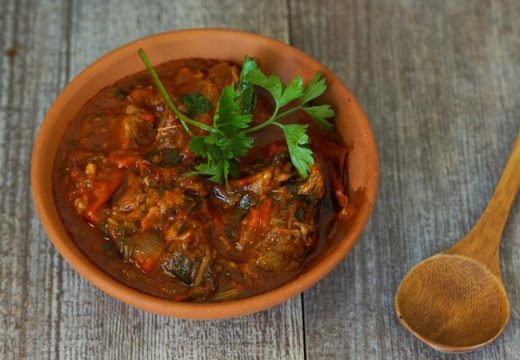 Prijedlog za danas: Gulaš sa šampinjonima