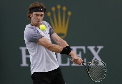 RUS BEZ MILOSTI Rubljov “isprašio” Kecmanovića na Floridi