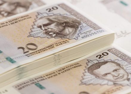 Prosječna plata u januaru 1.209 KM