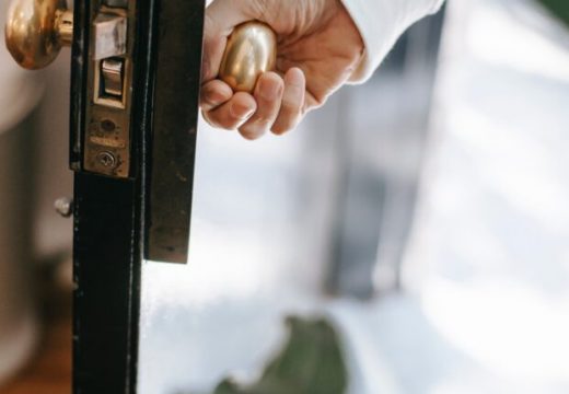 Šta znači kad se vratite u kuću jer ste nešto zaboravili: Vjerovanja otkrivaju kakav je to znak