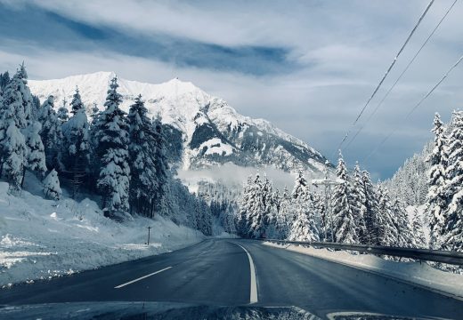 Zbog niskih temperatura moguća poledia:Vozačima se savjetuje oprezna vožnja