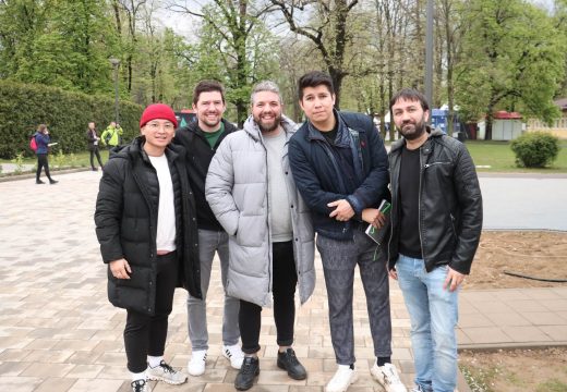 Dijego iz Čilea došao sa sveskom punom srpskih riječi koje je naučio napamet, ove fraze su mu omiljene! (FOTO/VIDEO)