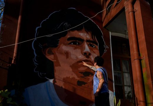 Osam ljekara ide pred sud zbog smrti Maradone