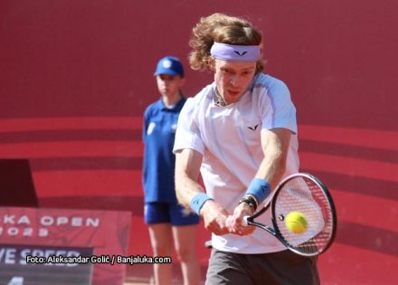 Rubljov savladao sjajnog Džumhura i izborio polufinale Srpska opena