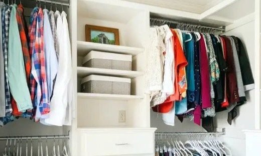 Jedan neobičan dodatak učinit će da odjeća u ormaru miriše danima