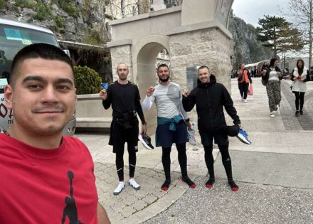 Milan, Siniša i Damjan srećno stigli na Ostrog