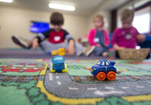 Za dvoje djece u vrtiću treba vam trećina prosječne plate u RS