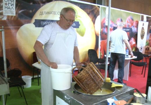 Pirotski kačkavalj : Donosimo vam recepturu izrade sa Stare planine (Video)