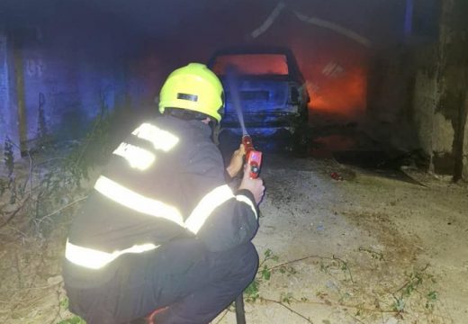Drama kod Bratunca: U požaru izgorio automobil