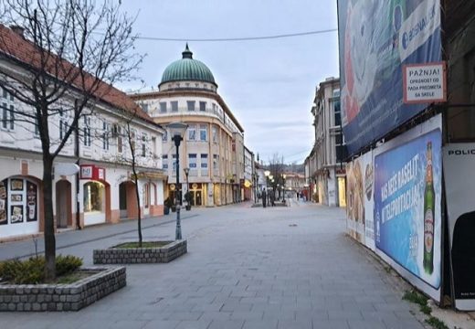 U centru Tuzle zabranjene sećije u ljetnim baštama
