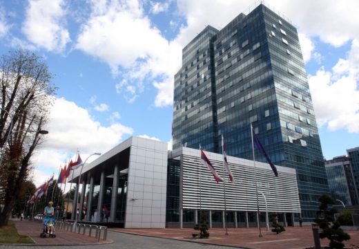 Ko u Vladi Srpske dobija nagrade za posebne rezultate u radu