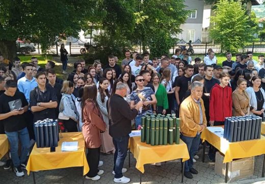 Bravarima firme odmah nude radničke knjižice