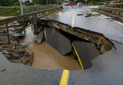 Vanredna situacija u 50 gradova i opština u Srbiji
