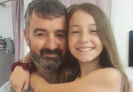 Mala Nina koja prodaje krofne da bi pomogla bolesnom ocu, za dan prodala 500 komada (Foto)