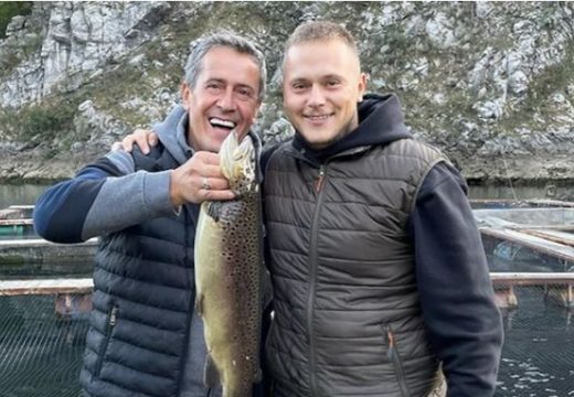 Estrada se potresnim porukama oprašta od sina Enesa Begovića (Foto)