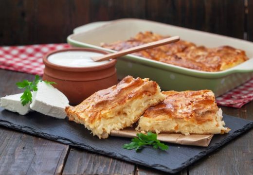 Prijedlog za danas: Burek sa gotovim korama