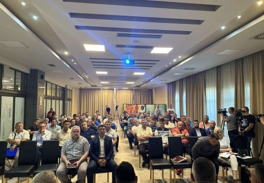 Bijeljina: Minić na sastanku sa proizvođačima pšenice i stočarima