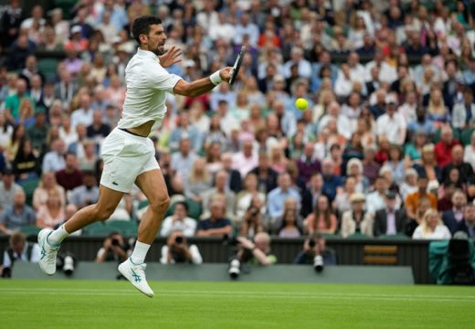 Novak osvojio prvi set