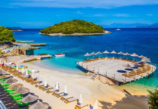 Zašto je Albanija privlačna destinacija za ljetovanje? Tirkizno more, pješčane plaže i pristupačne cijene